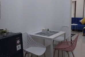 Unclassified image, 2 of 23, button - JawaJawa 3 - Malioboro Yogyakarta 4 minutes (Kasihan)