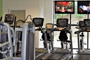 Gym - Holiday Inn BIRMINGHAM - BROMSGROVE by IHG (Bromsgrove)