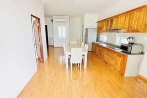 Private kitchen - EMERALD APARTMENT (Ho Chi Minh City)