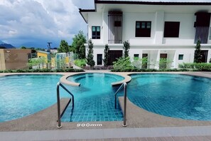 Unclassified image, 4 of 41, button - H&W Sunway Onsen Suite S-07-05 near Lost World of Tambun Ipoh (Ulu Kinta)