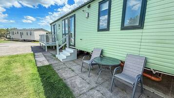 House, 2 Bedrooms, Accessible | Outdoor dining