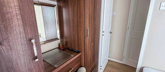 Caravan With Decking at Southview Park r