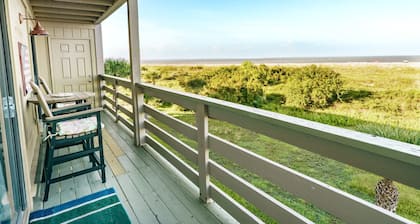Resort views - Huge Balcony - Steps to the beach!