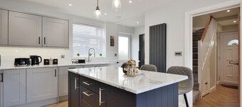 Newly Renovated • Walk into City Centre 7 mins • Gated Driveway • NEW