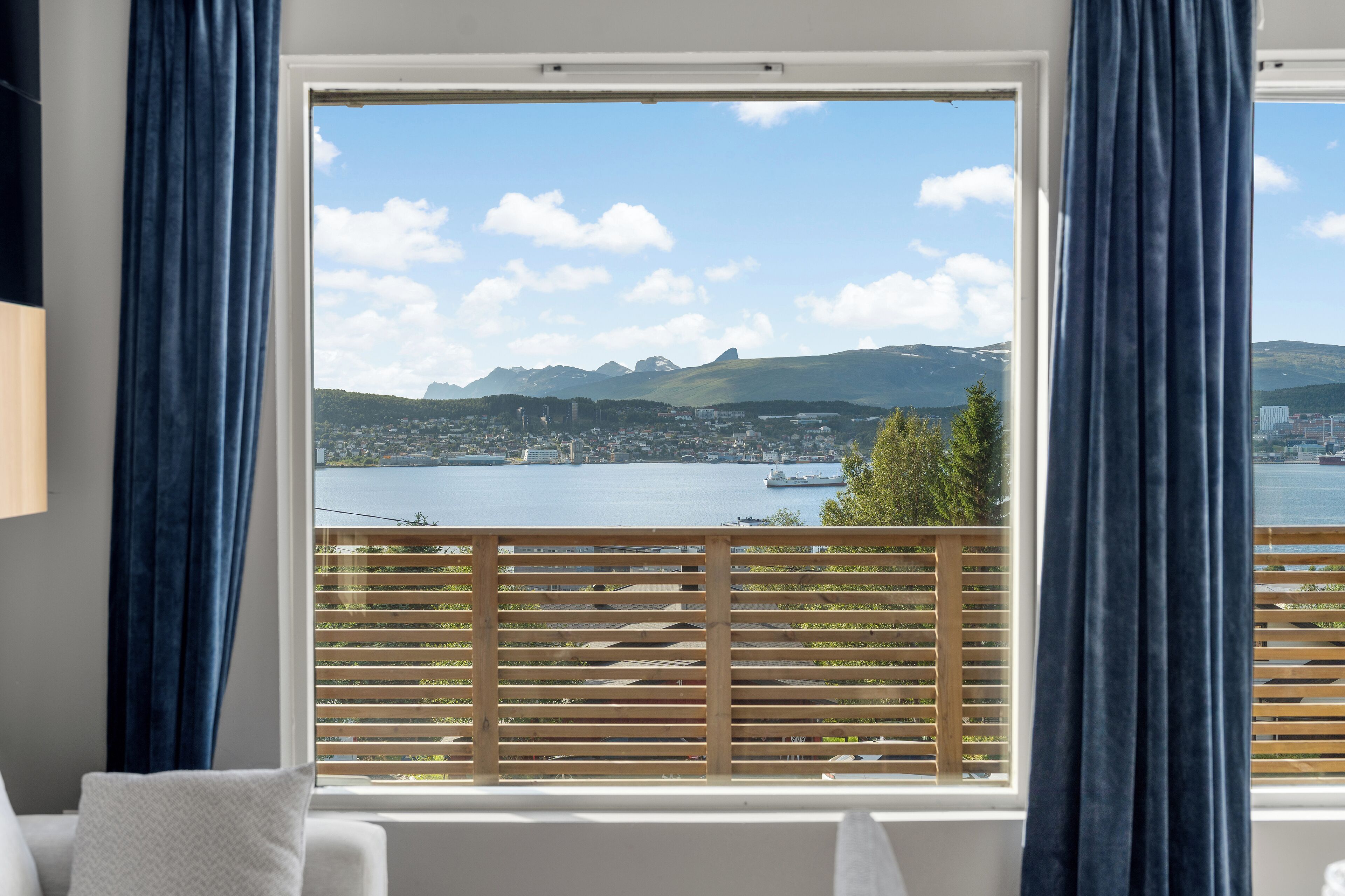 المنشأة من الداخل