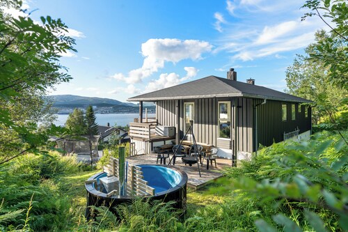 The Grand Horizon by Paramount