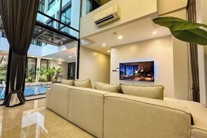 Room - 189/7bangkok 6 bedrooms private pool villa,1000square summer villa (Bangkok)