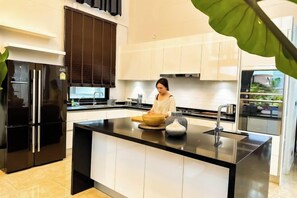 Unclassified image, 3 of 69, button - 189/7bangkok 6 bedrooms private pool villa,1000square summer villa (Bangkok)