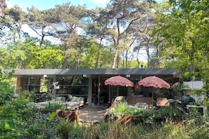 Terrace/patio - Romantic villa in the forest - dunes - beach (Bergen)