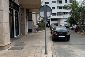Parking - Damei Chinese Homestay (Rabat)