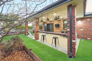 House, 4 Bedrooms, Smoking, Balcony | Exterior