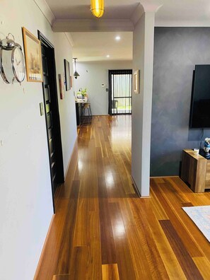 House, 4 Bedrooms, Smoking, Balcony | Interior