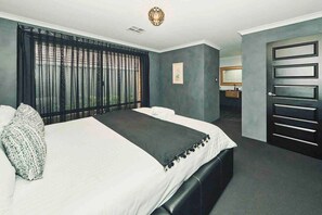 Rumah, 4 kamar tidur, Boleh Merokok, balkon