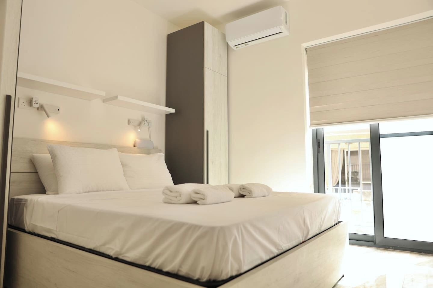 3 bedrooms, desk, iron/ironing board, WiFi