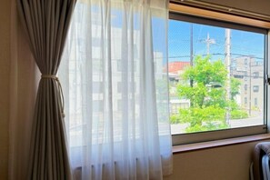 الإطلالة من المنشأة