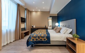 Habitación estándar | Ropa de cama de alta calidad, caja fuerte, escritorio y wifi gratis