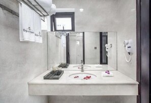 Cribs/infant beds - Dylan Hotel Danang (Da Nang)