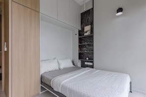 Room - Designer Suites George Town + LG Water Purifier【City View】 (Jelutong)