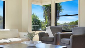 TV connectée, table de tennis de table