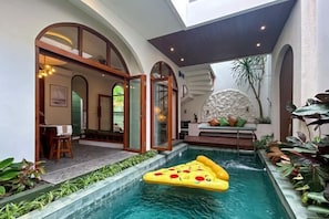 Outdoor pool - Landmark Villas (Bali)
