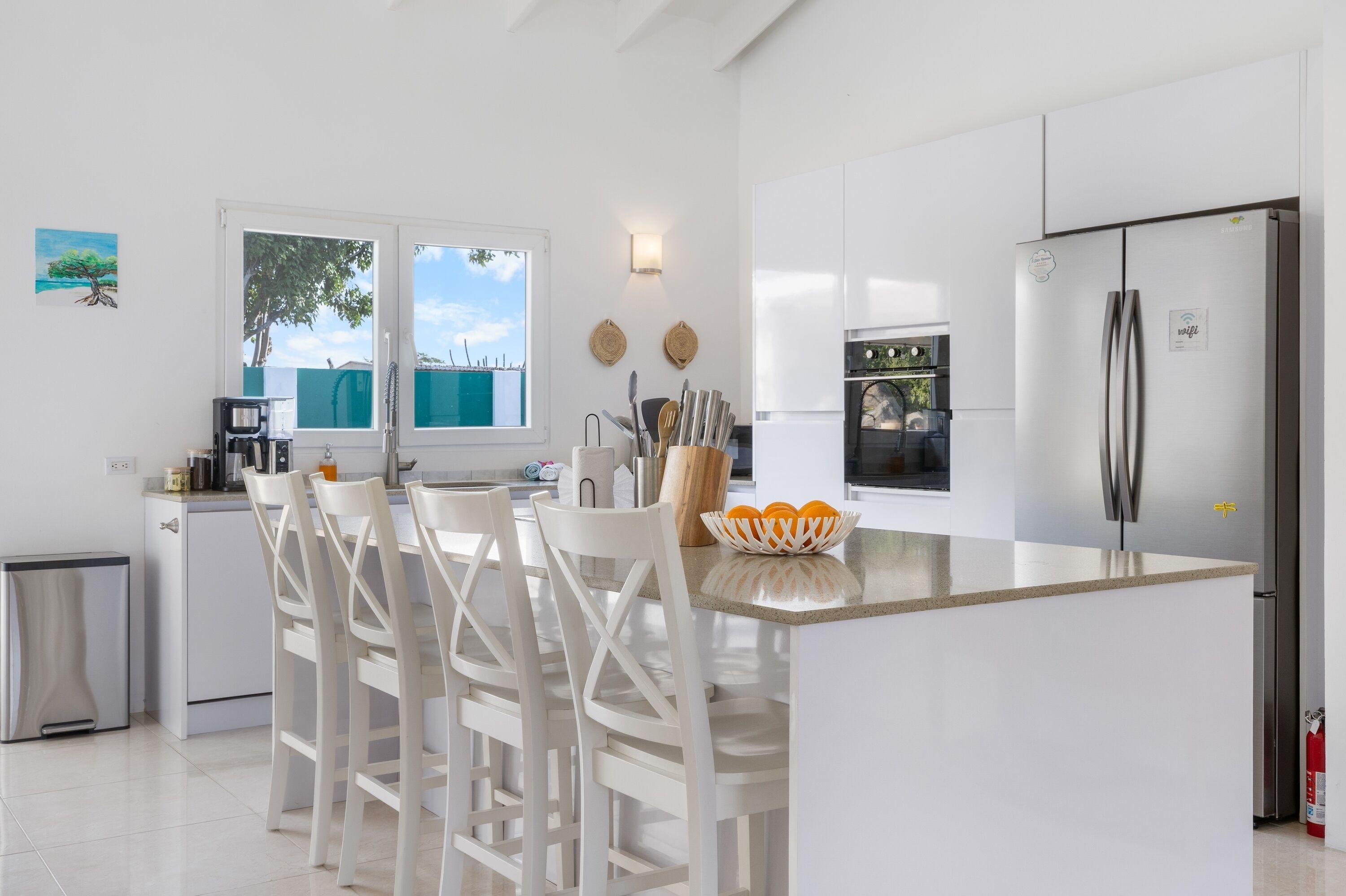 冰箱、微波炉、烤箱、炉灶