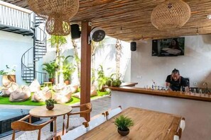 Interior - Coco & Pineapple Pants Hostel (Bali)