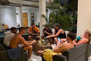 Bar (on property) - Coco & Pineapple Pants Hostel (Bali)