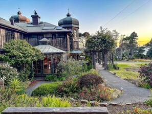 المنشأة من الخارج