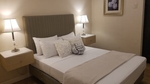 1 habitación, tabla de planchar con plancha, wifi gratis y ropa de cama 