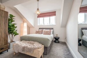 1 bedroom, iron/ironing board, travel cot, WiFi