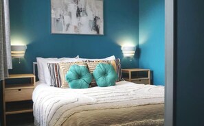 2 bedrooms, iron/ironing board, travel crib, WiFi - Cosy & Modern Family Style House (Belfast)