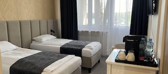 Officer's Yacht Club Resort & Spa
