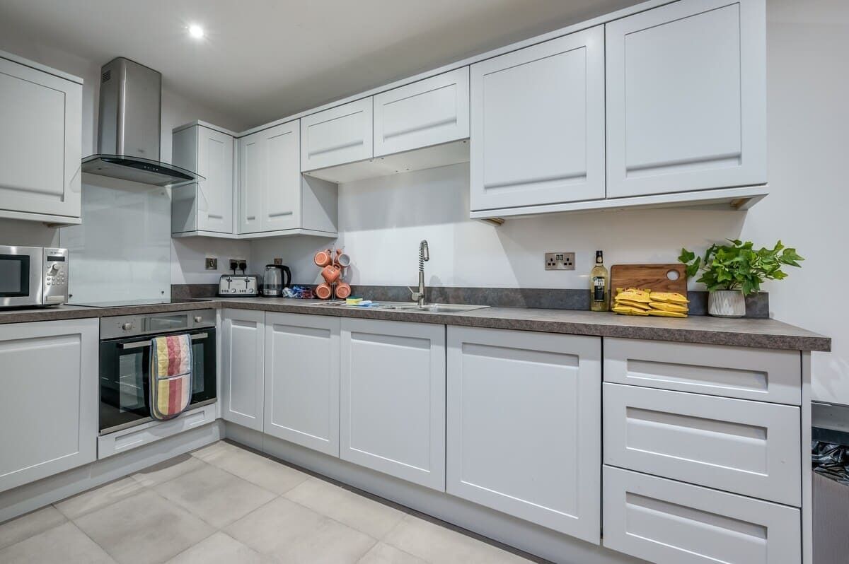 Fridge, microwave, oven, dishwasher