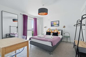 2 bedrooms, iron/ironing board, travel cot, WiFi