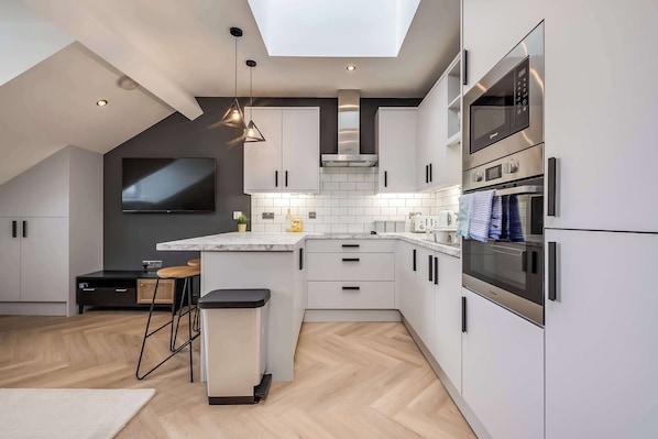 Refrigerador, microondas, horno y tostadora 