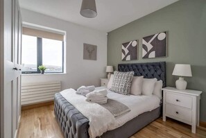 5 Schlafzimmer, Bügeleisen/Bügelbrett, WLAN, Bettwäsche