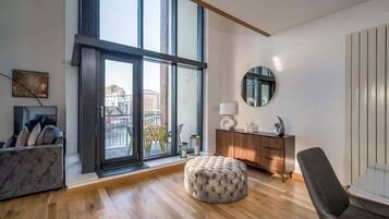 Télévision, espaces bureaux