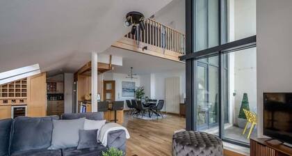 5-bedroom apartment with river views - Samson