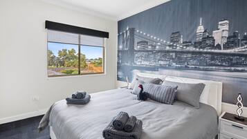 Bügeleisen/Bügelbrett, kostenloses WLAN, Bettwäsche