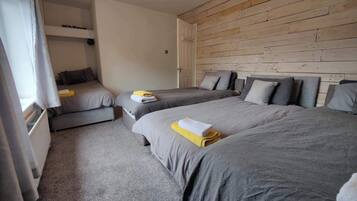 3 bedrooms, free WiFi, bed sheets