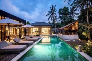 Outdoor pool - Villa Hanuman Teges by BaliSuperHost (Bali)