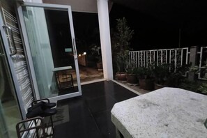 ลานระเบียง/นอกชาน