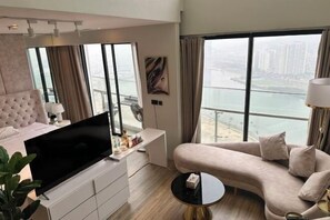 Living area - Citadines Ha Long - Rosya Sea view Duplex Apartment (Ha Long)