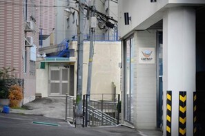 Exterior detail - CATNAP GUESTHOUSE (Busan)