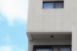 Exterior detail - CATNAP GUESTHOUSE (Busan)