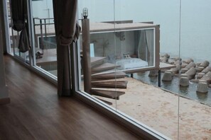 Room - The Street - BayFront (La-ngu)