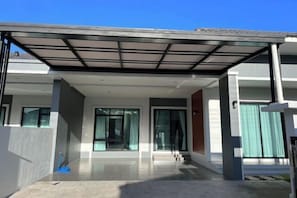 Bahagian luar