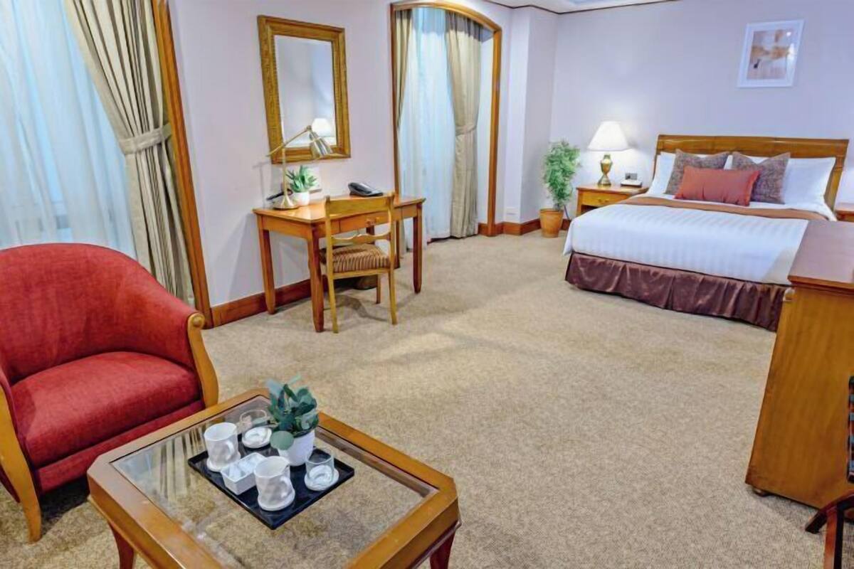 Cribs/infant beds