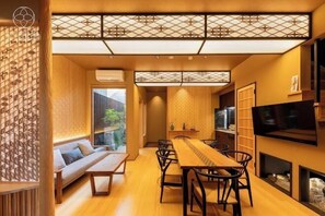 Interior - Kyoran Akaritei (Kyoto)