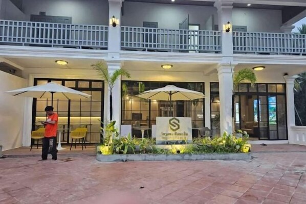 Exterior - SINH CHALERN HOTEL (Luang Prabang)